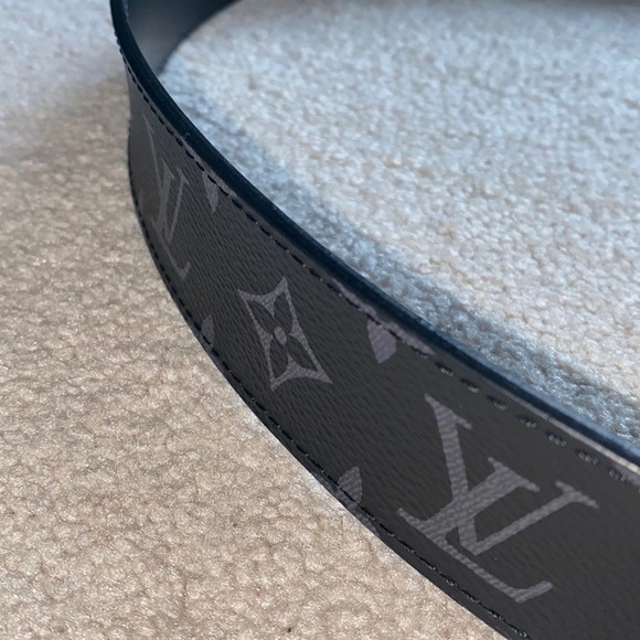 Men’s Louis Vuitton belt - Picture 3 of 4